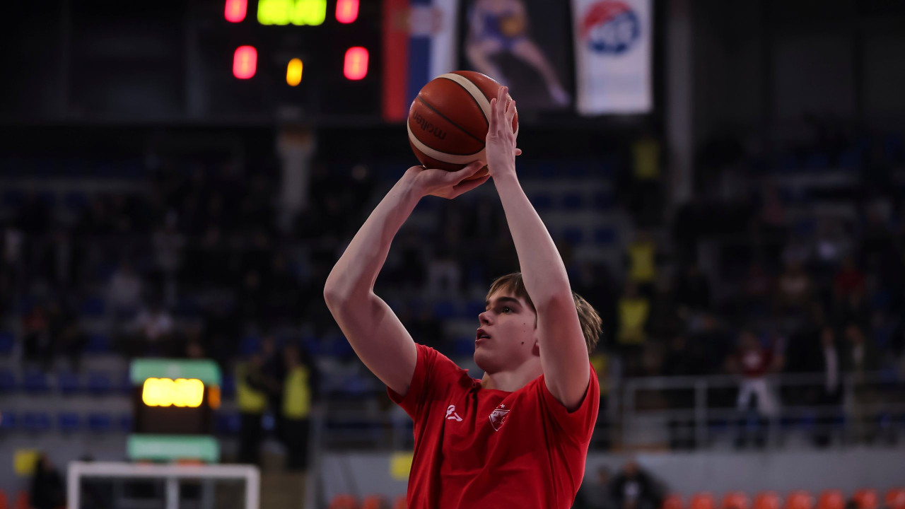 Andrej Kostić igra za Zvezdu protiv Zadra