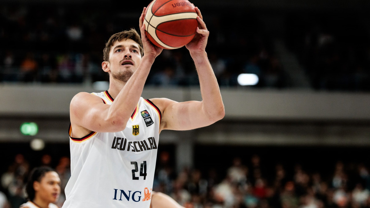 Panatinaikos krenuo po Plajsa