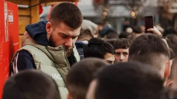 Gedraitis iz zvezdaške mase vraća film na prošlu godinu: Došao sam da podržim momke, Kuzmić i ja imamo specijalan odnos