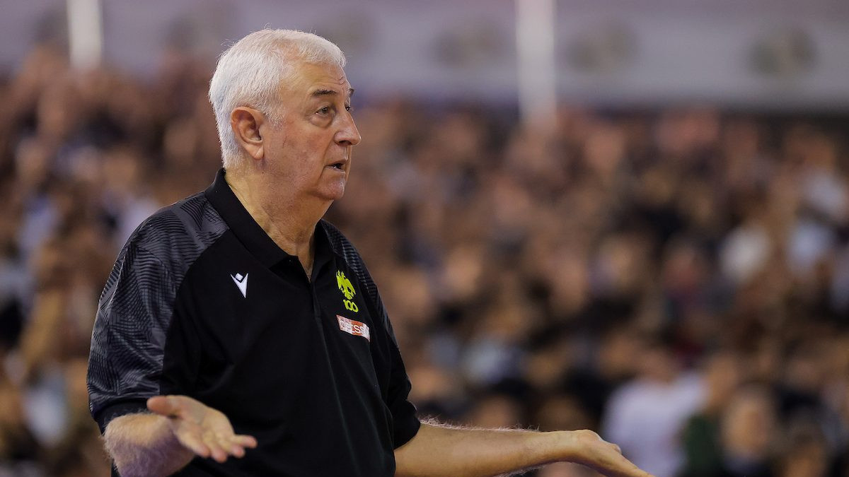 Trener Efesa: Priča Dragana Šakote u AEK-u zaslužuje film