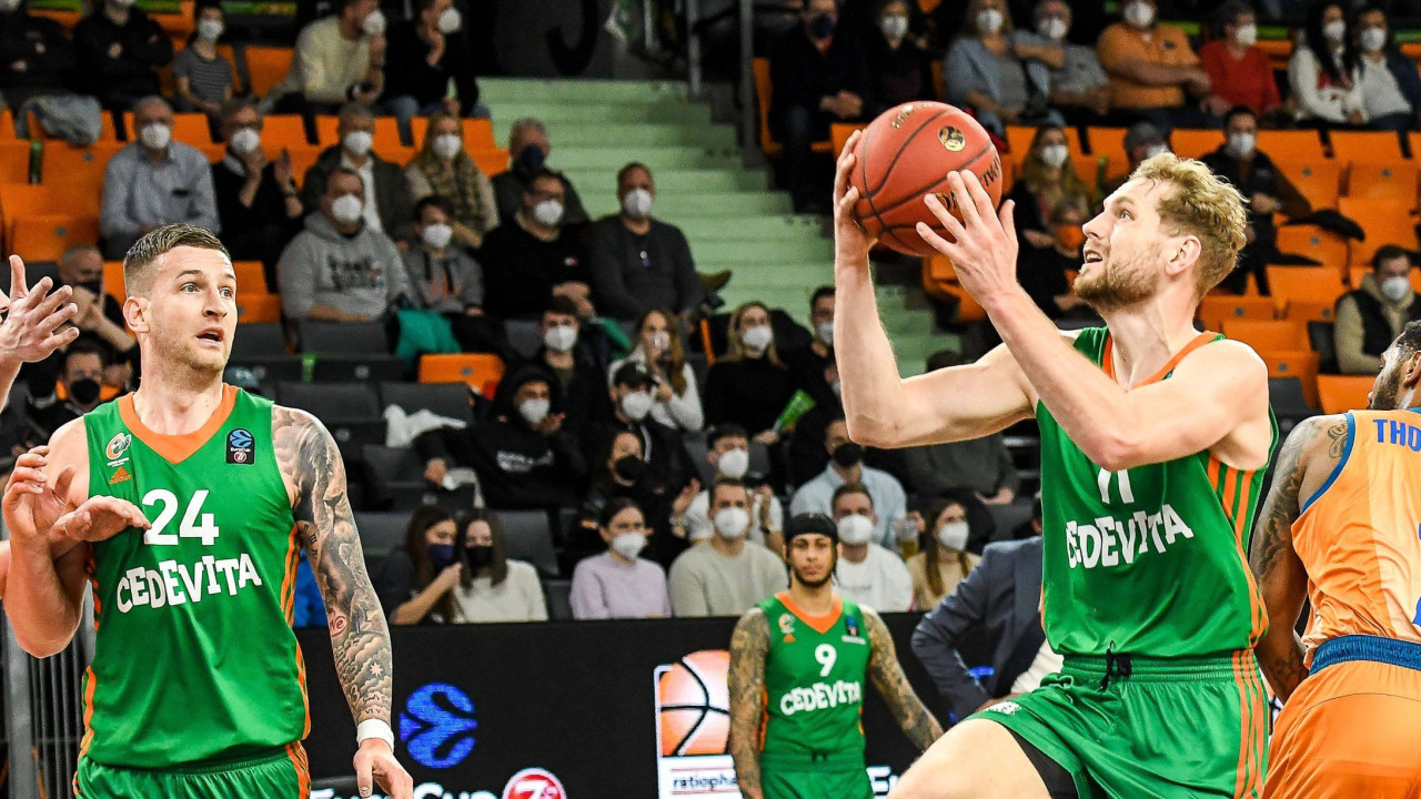 Posebno veče za bivše igrače Zvezde: Istorijski potpis Blažiča i Omića