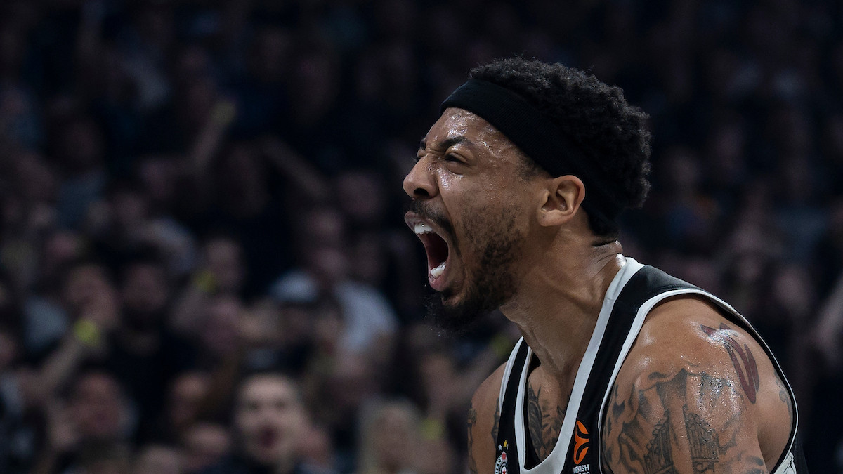 Karlikova pesma glasnija od Sterlingove i Filipove