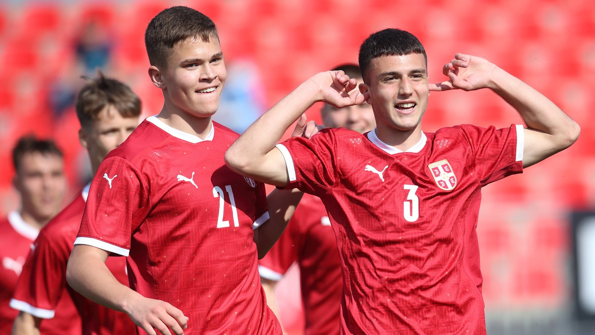 Zvezdin bek koji je čuvao Jamala: U klubu sam 12 godina, biću spreman za prvi tim