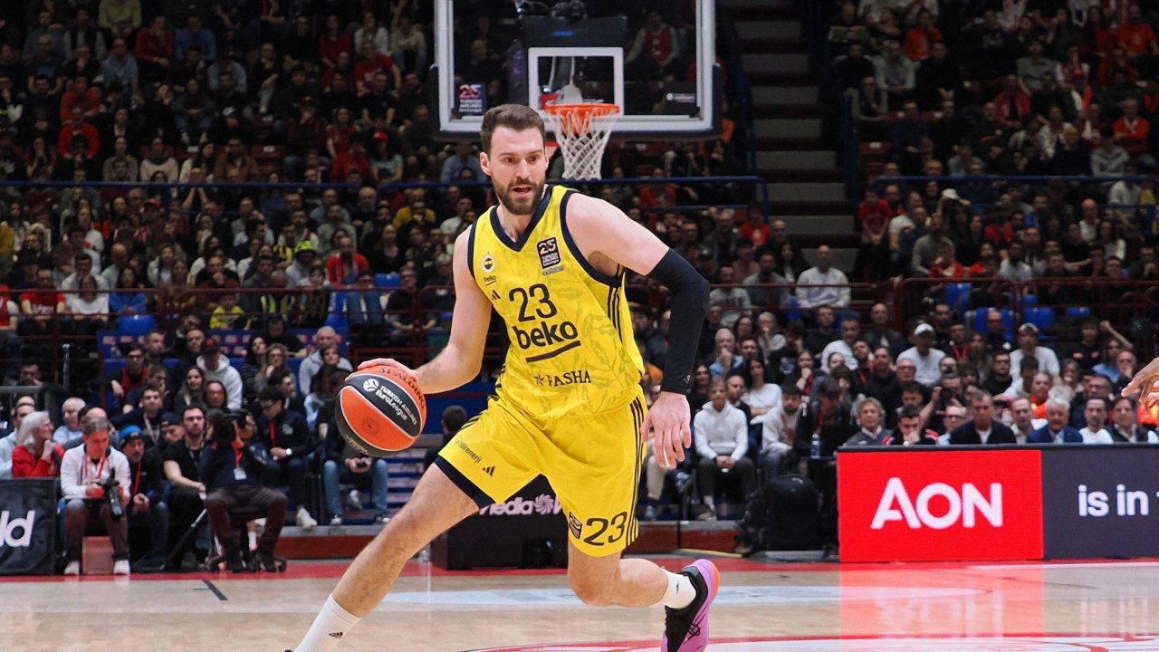 Fener stavio tačku na bajku Dušana Alimpijevića: Gudurić sa suzama u očima rekao zbogom i uzeo novi trofej
