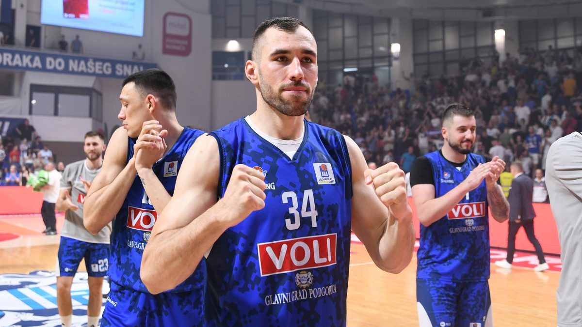 Strahovlada Budućnosti se nastavlja: Kamenjaš sa krunom na glavi