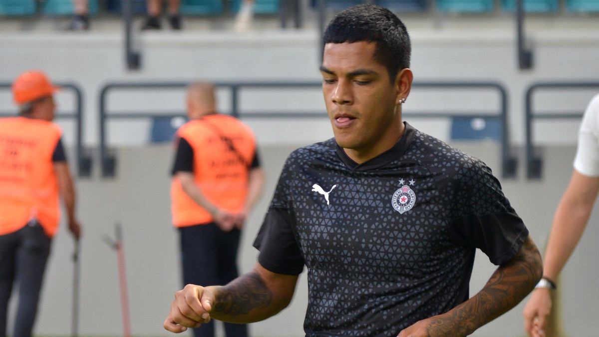 Partizan očekuje milione od prekobrojnih, prosek kvari Peruanac