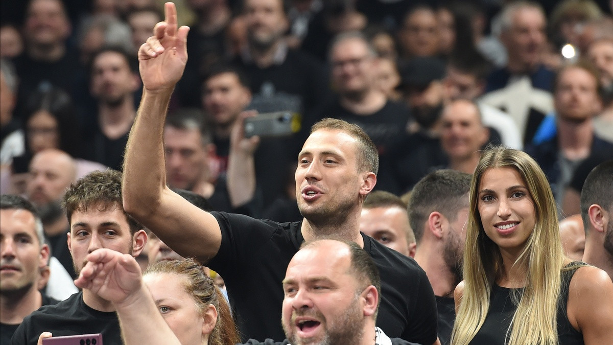 Atanasijevići ne mogu bez reprezentacije: Aleksandar se povukao, ali Elica se vratila