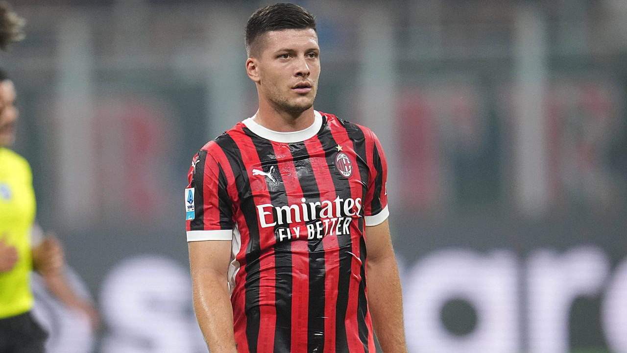 Jović bi mogao da ode iz Milana, ali će izvesno ostati u Italiji