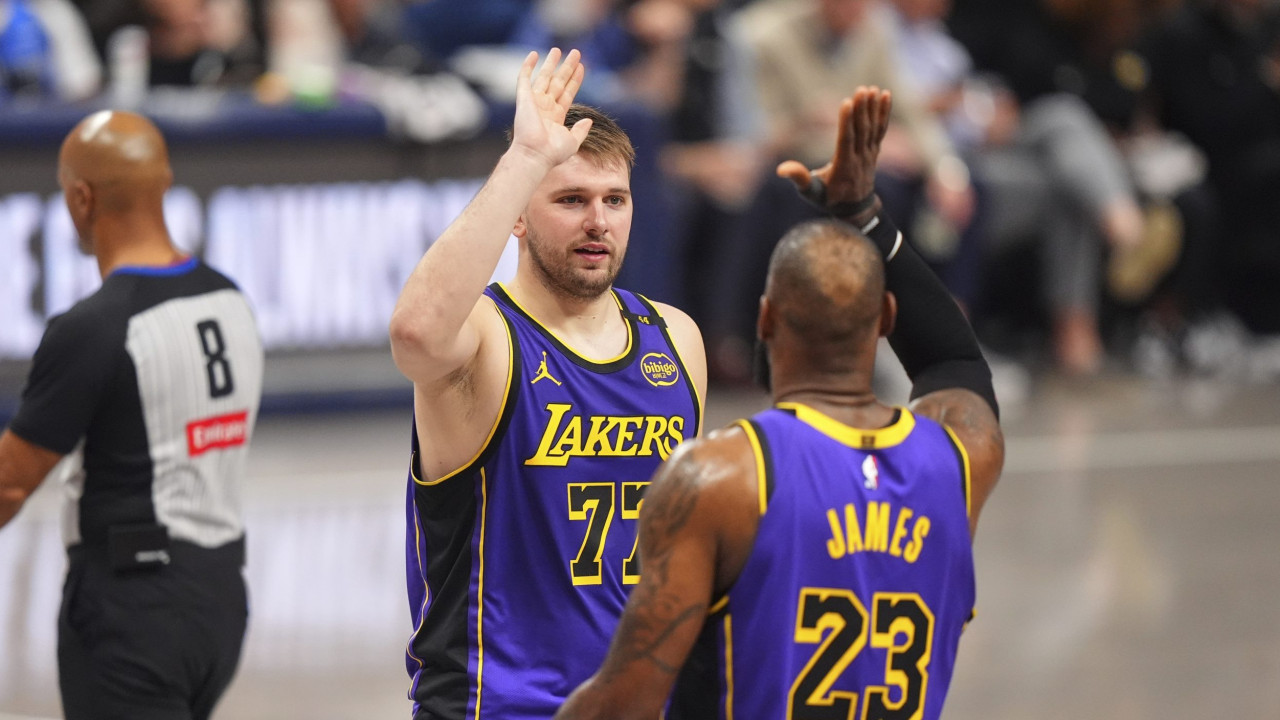 Mastilo se nije osušilo, a telefon je zazvonio: Lebron okrenuo Dončićev broj, ali nije rasvetlio svoju budućnost