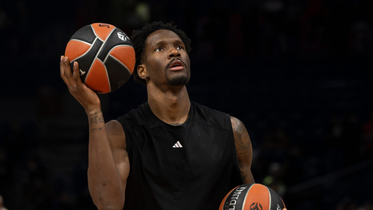 Kada su snovi važniji od para: Najdžel Hejs Dejvis zvanično u NBA ligi