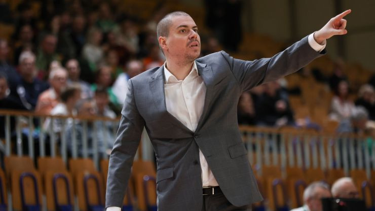 Repeša suspendovan posle Partizana, Mitrović prošao isto
