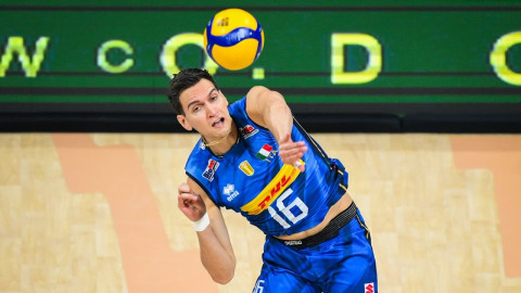 Sad je šampion sveta u odbojci, a nekad ga fudbalski trener savetovao: Možda bi mogao da pokušaš sport gde je visina važnija - kao što je košarka