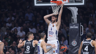 Veliki peh za Efes, Papajanis osam meseci ven terena